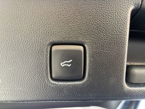 Used 2023 Ford Escape Active image 9