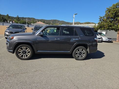 Used 2023 Toyota 4Runner Limited AWD/4WD image 2