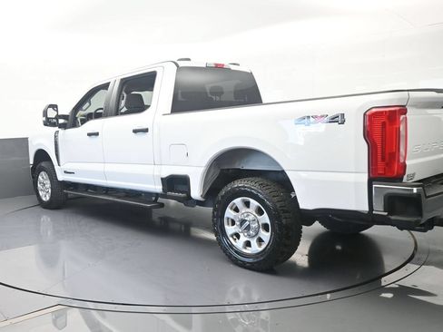 Used 2024 Ford F250 XLT AWD/4WD image 4