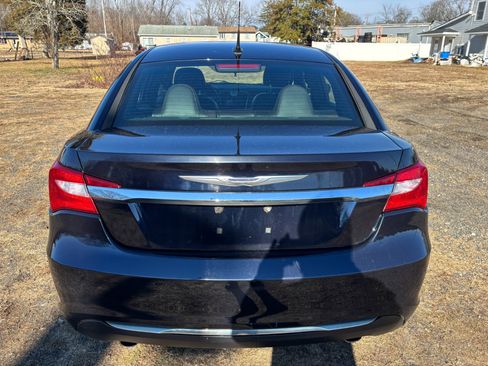 Used 2011 Chrysler 200 Limited image 6