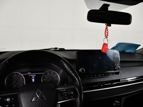 Used 2022 Mitsubishi Outlander SE AWD/4WD image 10