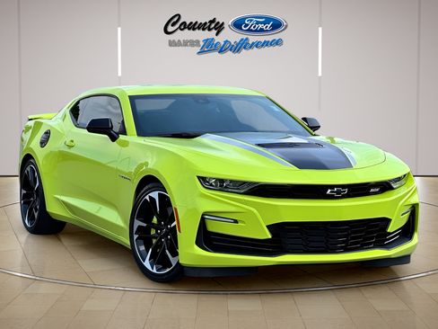 Used 2020 Chevrolet Camaro SS RWD image 1