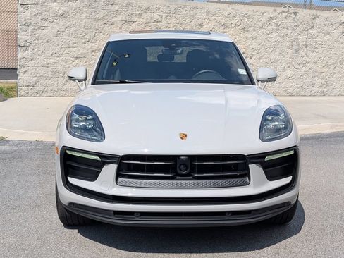 Certified 2026 Porsche Macan AWD/4WD image 10