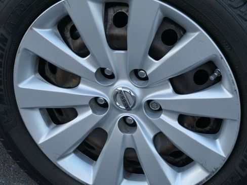 Used 2015 Nissan Sentra S image 12