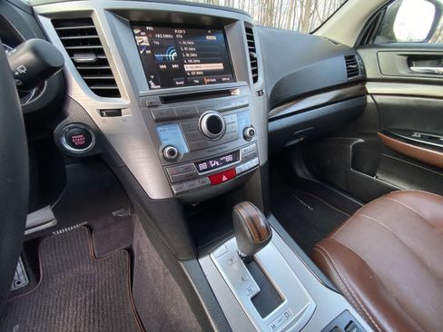 Used 2014 Subaru Outback 3.6R Limited image 26