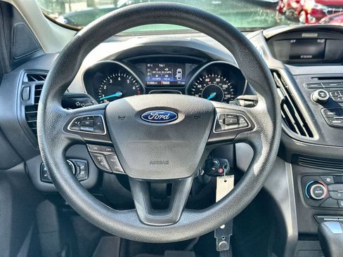 Used 2017 Ford Escape SE image 15