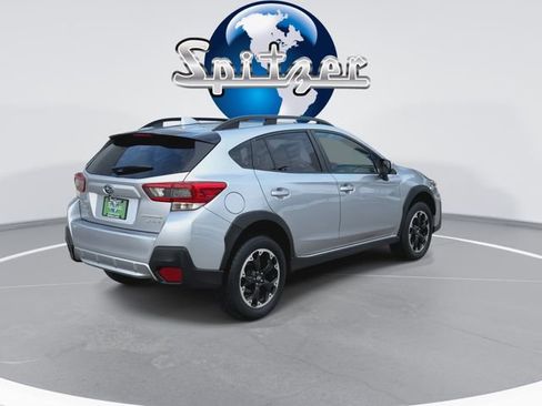 Used 2022 Subaru Crosstrek 2.0i Premium w/ Moonroof Package image 9