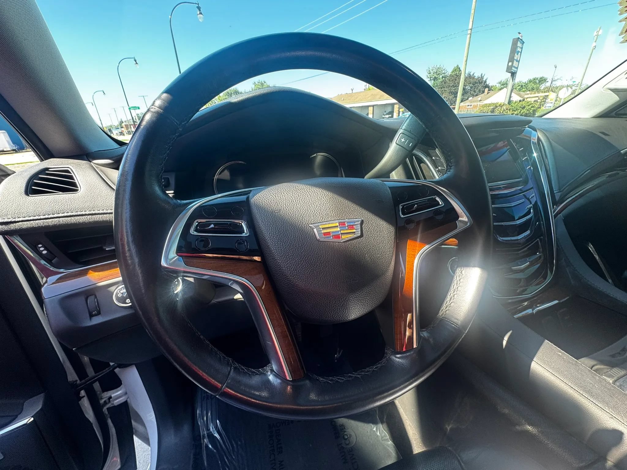 Used 2017 Cadillac Escalade ESV Luxury AWD/4WD image 11