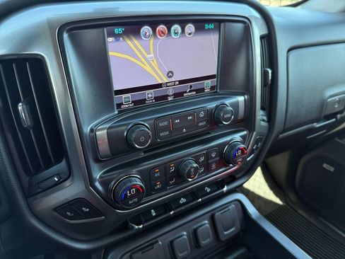 Used 2018 Chevrolet Silverado 1500 LT w/ All Star Edition AWD/4WD image 19