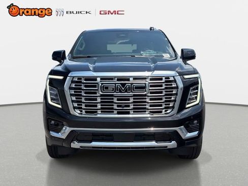 New 2026 GMC Yukon Denali w/ Denali Reserve Package AWD/4WD image 8