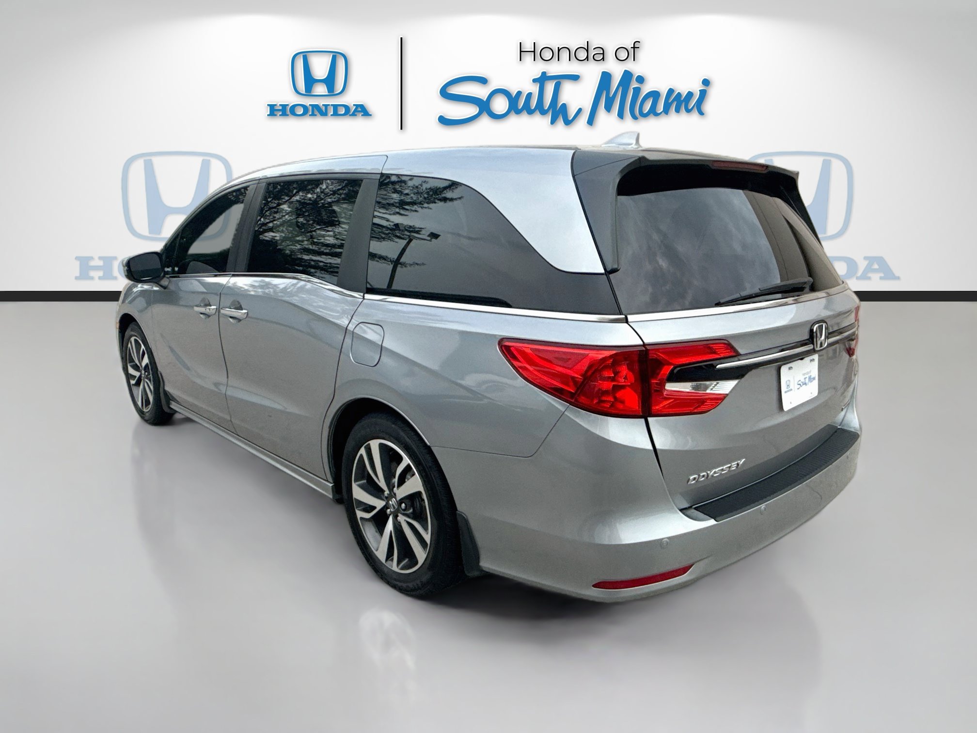 Used 2023 Honda Odyssey Touring image 5