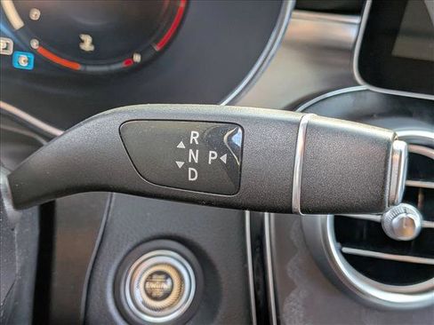 Used 2021 Mercedes-Benz GLC 300 image 12