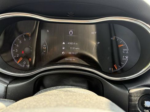 Used 2021 Jeep Grand Cherokee Limited AWD/4WD image 10