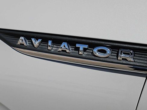 Used 2023 Lincoln Aviator Reserve w/ Elements Package Plus RWD image 11