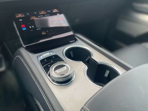 Certified 2026 Cadillac Vistiq Platinum w/ LPO, Floor Liner Package AWD/4WD image 22
