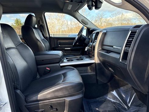 Used 2016 RAM 1500 Laramie image 10