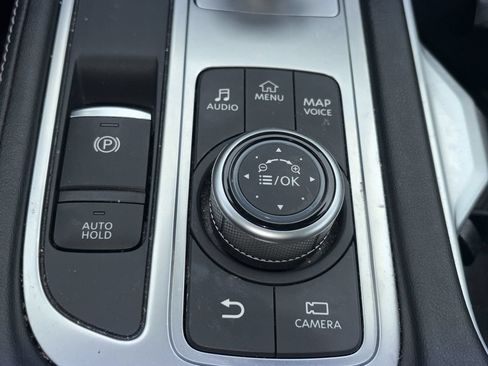 Used 2023 INFINITI QX60 Luxe w/ Vision Package FWD image 8