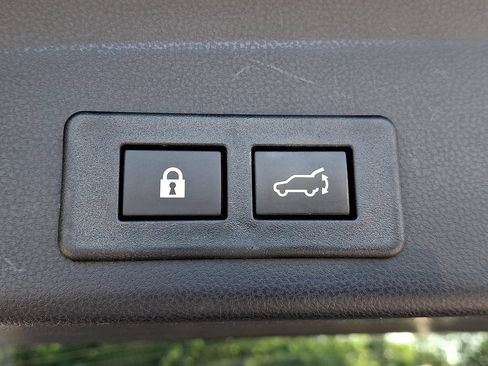 Certified 2023 Subaru Ascent Limited AWD/4WD image 31