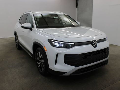 Certified 2026 Volkswagen Tiguan S FWD image 6