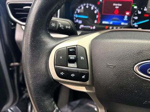 Used 2021 Ford Explorer XLT w/ Equipment Group 202A RWD image 19