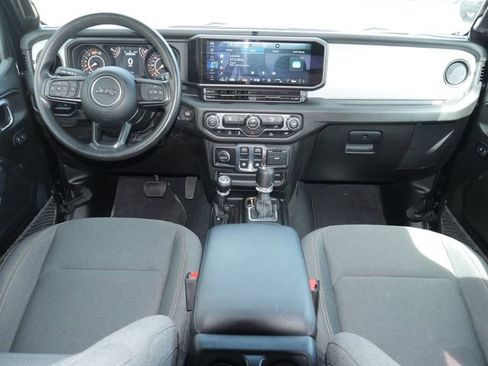 Used 2025 Jeep Wrangler Sport AWD/4WD image 5