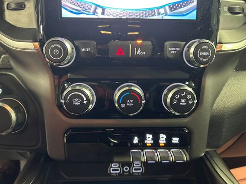 New 2026 RAM 1500 4x4 Crew Cab image 17