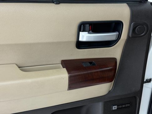 Used 2011 Toyota Sequoia Platinum image 39