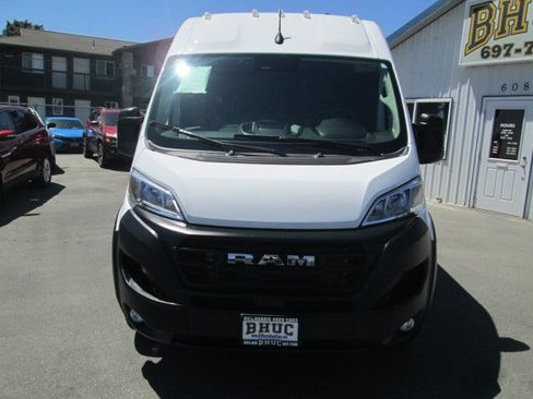 Used 2026 RAM ProMaster 2500 w/ Convenience Group FWD image 2