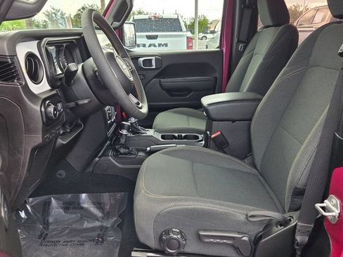 Used 2024 Jeep Wrangler Sport AWD/4WD image 14