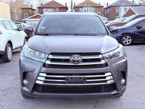 Used 2018 Toyota Highlander Limited image 2