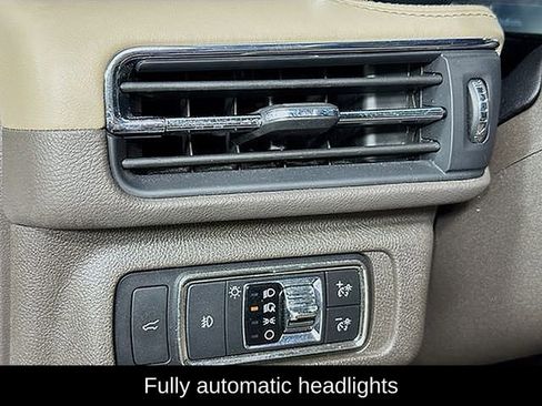 Used 2021 Lincoln Corsair Reserve w/ Equipment Group 201A image 17