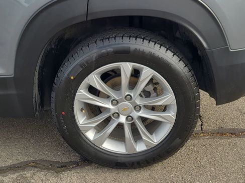 Used 2021 Chevrolet TrailBlazer LS FWD image 16
