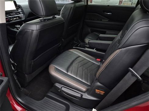 Certified 2023 Nissan Pathfinder Platinum w/ Lighting Package (N93) image 24