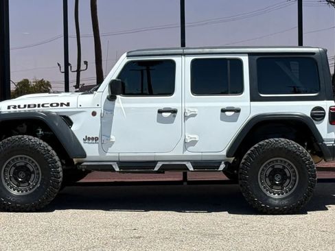 Used 2018 Jeep Wrangler Unlimited Rubicon w/ LED Lighting Group image 4