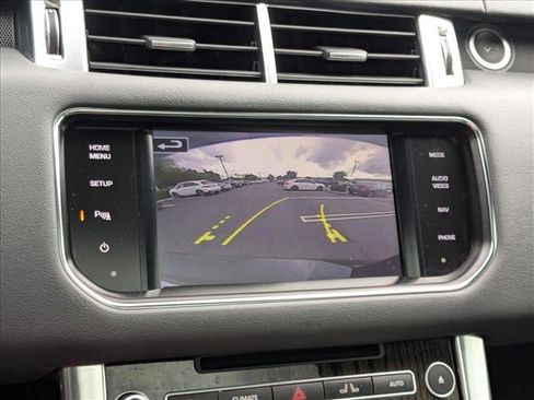 Used 2014 Land Rover Range Rover Sport HSE image 13