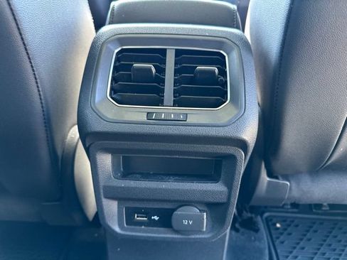 Used 2018 Volkswagen Tiguan SEL Premium AWD/4WD image 30