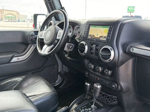 Used 2016 Jeep Wrangler Unlimited Rubicon image 97