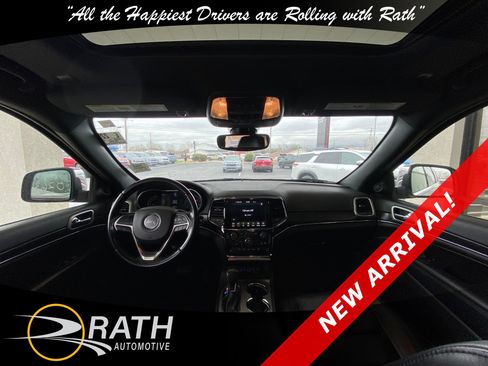 Used 2022 Jeep Grand Cherokee Limited image 17