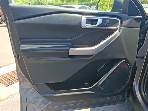 Used 2023 Ford Explorer XLT w/ Equipment Group 202A AWD/4WD image 14