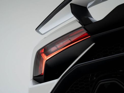 Used 2023 Lamborghini Huracan Tecnica RWD image 42