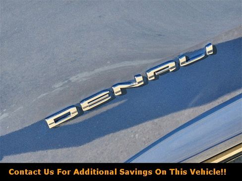 New 2026 GMC Acadia Denali image 8