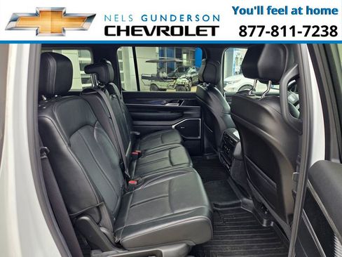 Used 2022 Jeep Wagoneer Series II AWD/4WD image 7
