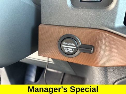Used 2024 Ford Bronco Outer Banks w/ Sasquatch Package AWD/4WD image 19
