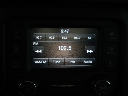 Used 2021 Jeep Wrangler Sport AWD/4WD image 17