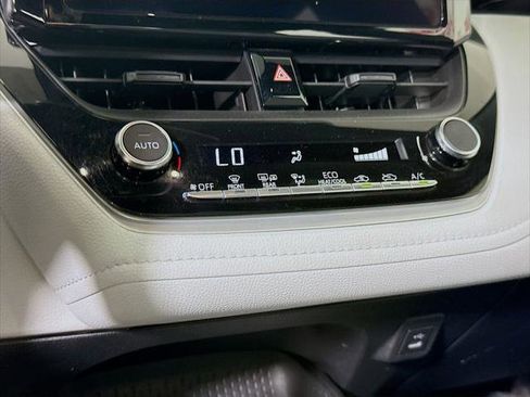 Certified 2023 Toyota Corolla SE w/ SE Premium Package FWD image 8