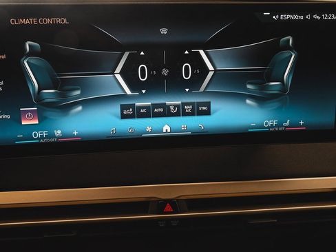 Used 2024 BMW iX xDrive50 w/ Premium Package image 19