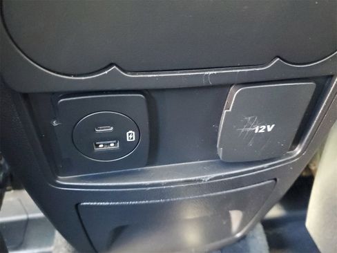 Certified 2022 Ford Explorer XLT w/ Equipment Group 202A image 14