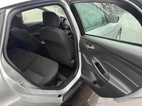 Used 2018 Ford Focus SE image 12
