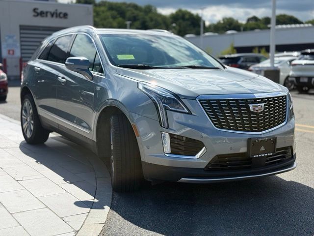 Used 2023 Cadillac XT5 Premium Luxury w/ Technology Package AWD/4WD image 9