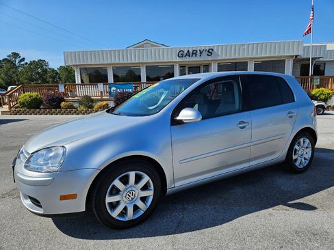 Used 2008 Volkswagen Rabbit S image 2